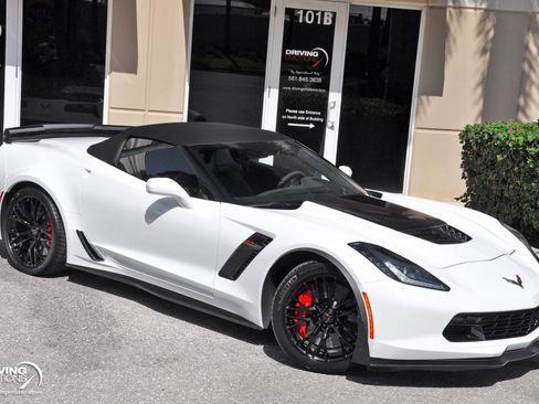 Used 2019 Chevrolet Corvette Z06 RWD image 5