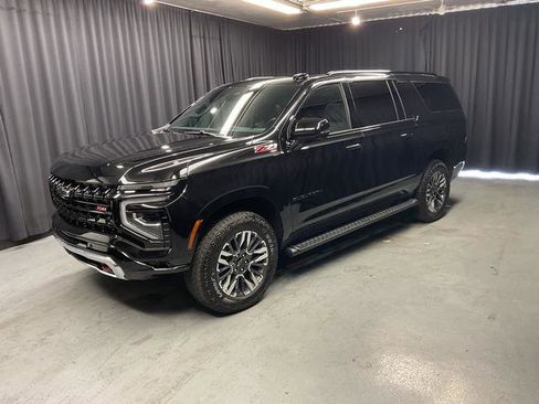 New 2026 Chevrolet Suburban Z71 w/ Comfort Package image 2