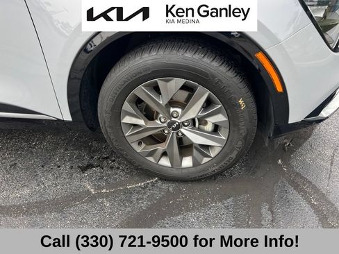 Certified 2023 Kia Sportage SX AWD/4WD image 18