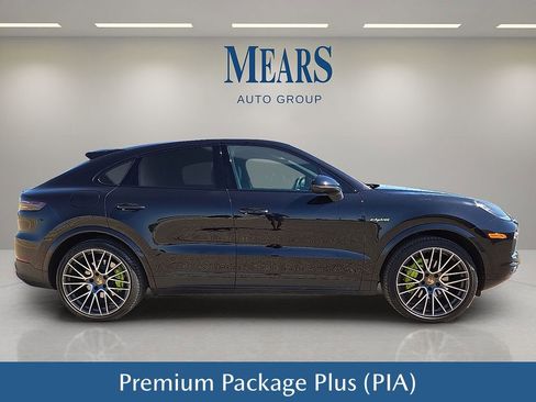 Used 2022 Porsche Cayenne E-Hybrid Coupe image 7