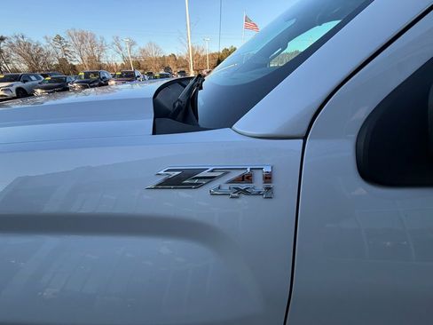 Used 2018 GMC Sierra 1500 SLT image 10