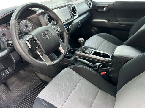 Certified 2023 Toyota Tacoma TRD Off-Road image 9