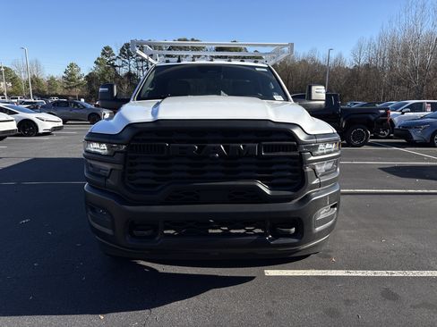 Used 2025 RAM 3500 Tradesman image 12