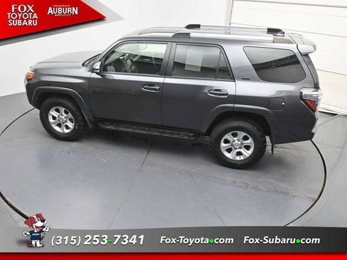 Used 2022 Toyota 4Runner SR5 Premium w/ Moonroof Package AWD/4WD image 34