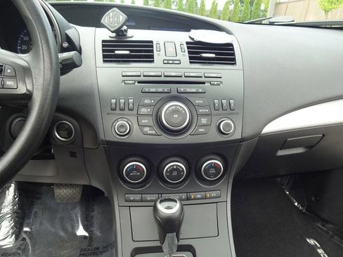 Used 2013 MAZDA MAZDA3 i Touring FWD image 23