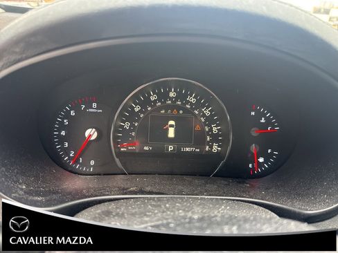 Used 2017 Kia Sorento EX image 9