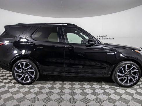 Used 2025 Land Rover Discovery Dynamic SE image 4