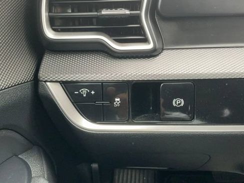 Certified 2023 Kia Sportage LX FWD image 36