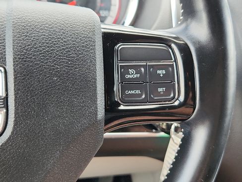Used 2020 Dodge Grand Caravan SXT FWD image 21