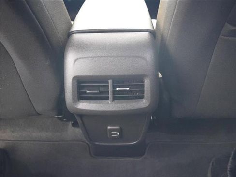 Used 2024 Chevrolet Equinox LT image 28