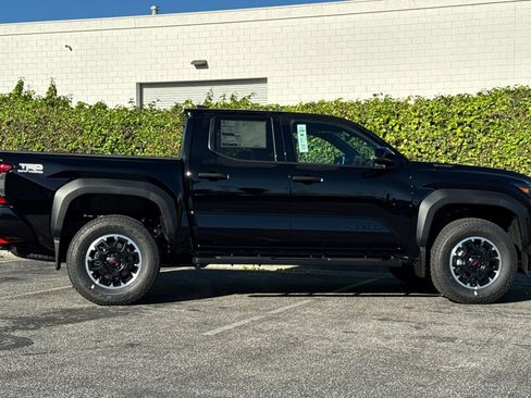 New 2026 Toyota Tacoma TRD Off-Road image 3
