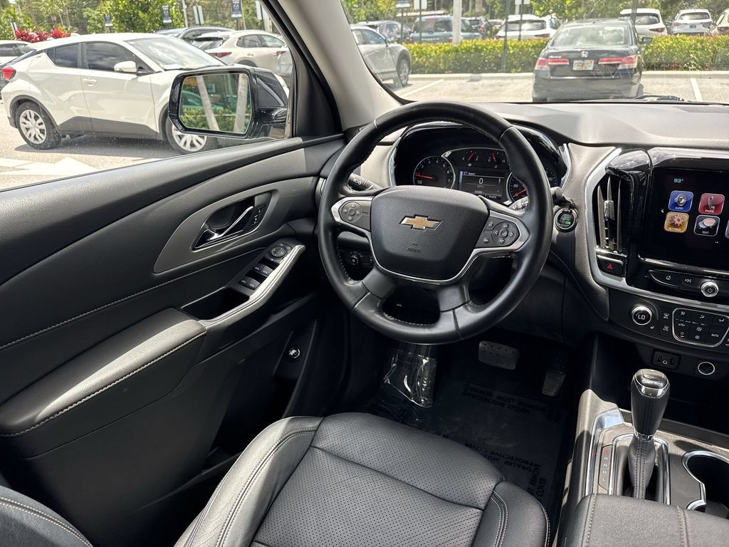 Used 2019 Chevrolet Traverse LT FWD image 21