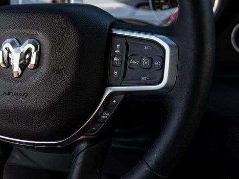 Used 2025 RAM 1500 Big Horn AWD/4WD image 23