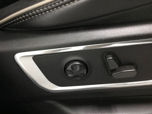 Used 2021 RAM 1500 Laramie image 24