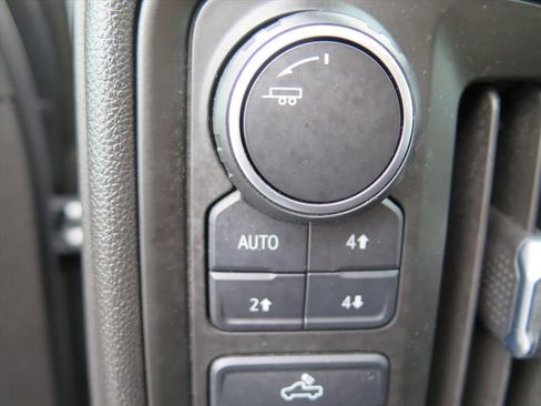 Used 2023 Chevrolet Silverado 1500 Custom Trail Boss w/ LPO, Dark Essentials Package image 11