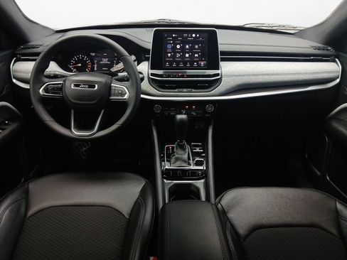 Used 2025 Jeep Compass Latitude AWD/4WD image 20