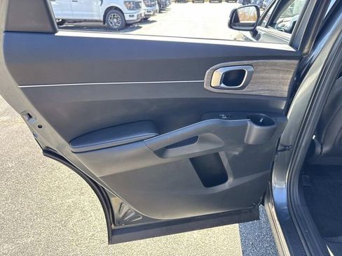 Used 2021 Kia Sorento EX image 23
