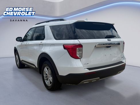 Used 2020 Ford Explorer XLT w/ Equipment Group 202A AWD/4WD image 3
