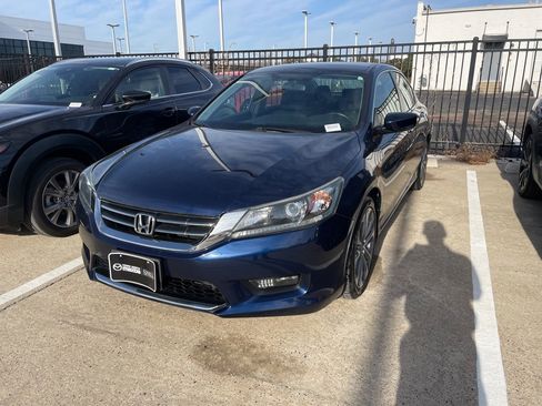Used 2014 Honda Accord Sport image 1