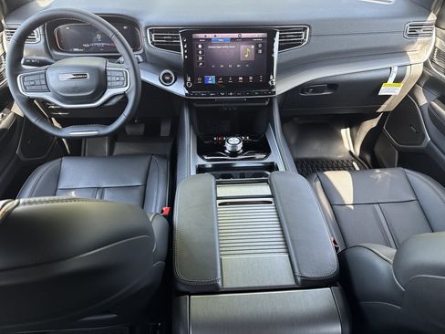 New 2026 Jeep Grand Wagoneer L 2WD image 17