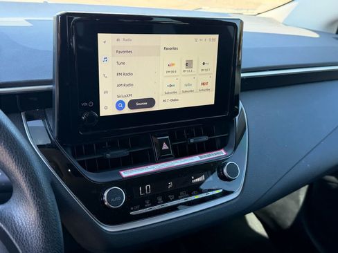 Used 2023 Toyota Corolla LE w/ Carpet Mat Package (TMS) FWD image 13