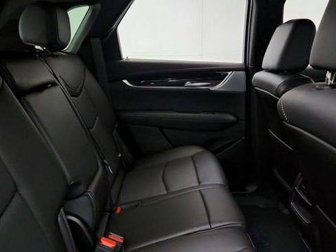 Certified 2025 Cadillac XT5 Premium Luxury w/ LPO, Floor Liner Package image 22