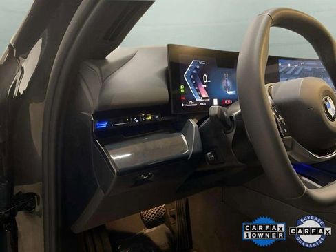 Used 2025 BMW 530i xDrive image 15