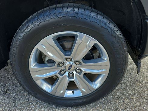 Used 2019 Ford F150 Platinum w/ Equipment Group 701A Luxury image 16