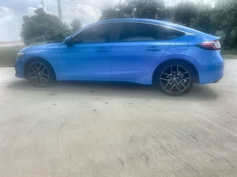 Used 2024 Honda Civic Sport Touring image 4