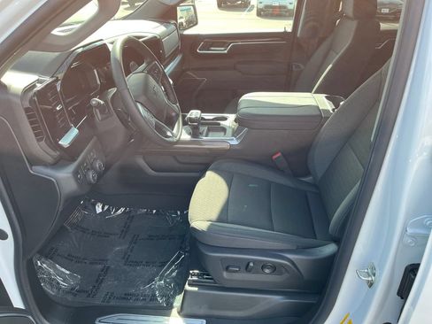 New 2026 Chevrolet Silverado 1500 RST w/ LPO, Dark Essentials Package AWD/4WD image 9