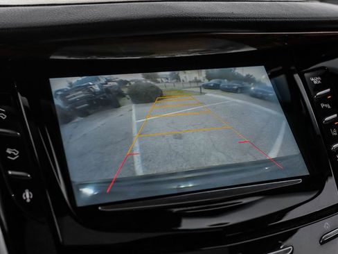 Used 2015 Cadillac Escalade Luxury image 22