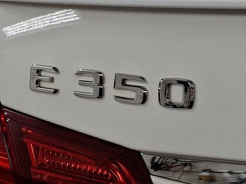 Used 2014 Mercedes-Benz E 350 4MATIC Sedan image 29