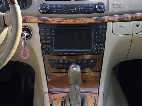 Used 2006 Mercedes-Benz E 350 4MATIC Sedan image 14