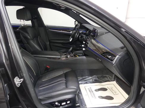Used 2018 BMW 530i xDrive image 22