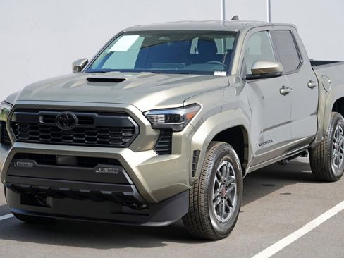Used 2026 Toyota Tacoma TRD Sport RWD image 46