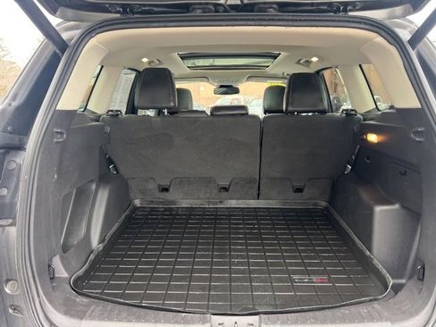 Used 2019 Ford Escape SEL image 14