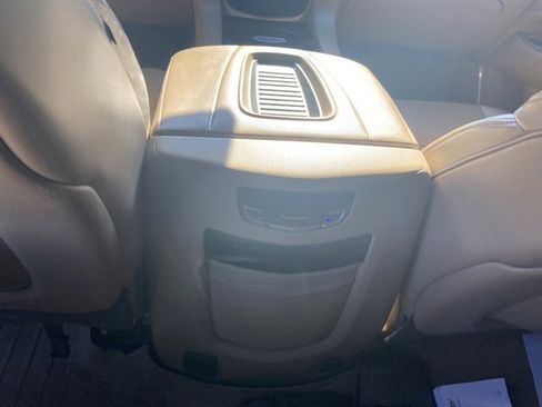 Used 2019 Cadillac Escalade Platinum image 15