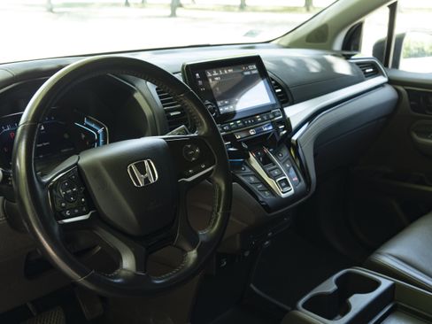 Used 2023 Honda Odyssey Touring image 16