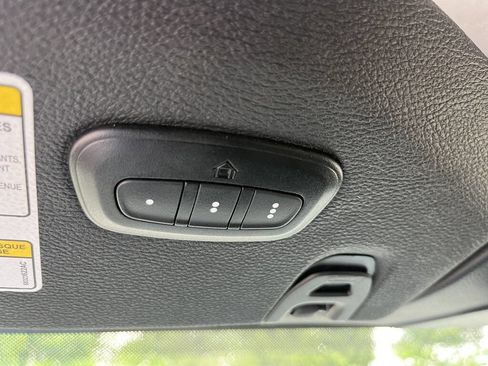 Used 2022 Jeep Wrangler Unlimited Sahara w/ LED Lighting Group AWD/4WD image 36
