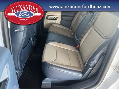 New 2026 Ford Maverick Lariat image 13