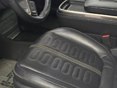Used 2024 Rivian R1S Adventure AWD/4WD image 11