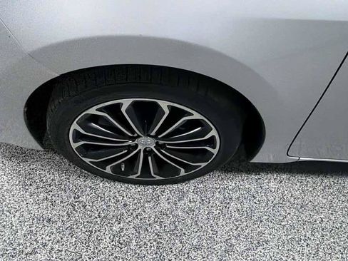 Used 2015 Toyota Corolla S FWD image 40