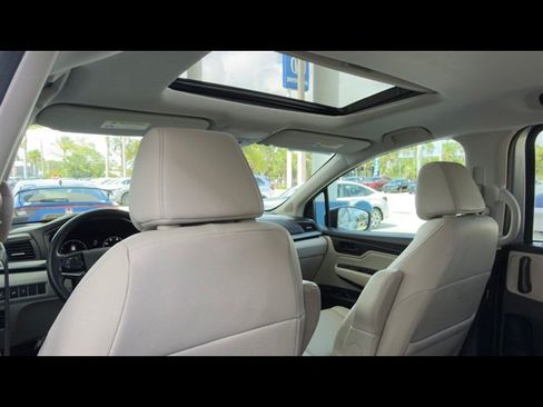 Certified 2025 Honda Odyssey EX-L image 10