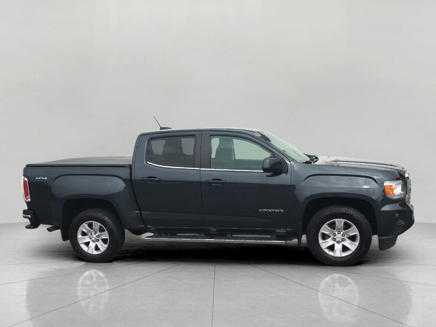 Used 2018 GMC Canyon SLE w/ SLE Convenience Package AWD/4WD image 9