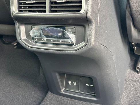 New 2026 Volkswagen Atlas SEL Premium R-Line image 28