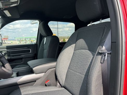New 2026 RAM 2500 Big Horn AWD/4WD image 9