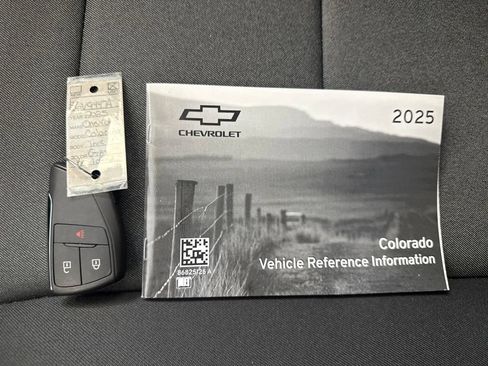 Used 2025 Chevrolet Colorado Trail Boss AWD/4WD image 26