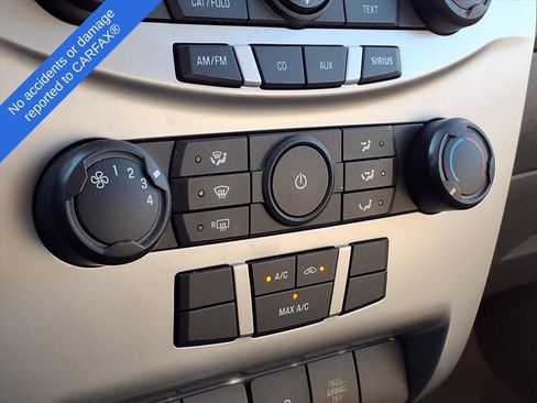 Used 2010 Ford Focus SE image 24