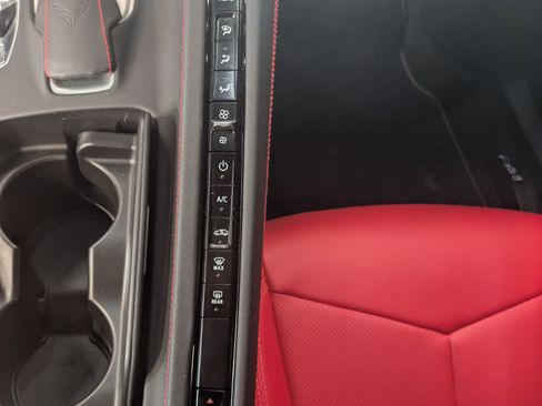 Used 2025 Chevrolet Corvette Stingray Coupe w/ 1LT image 30