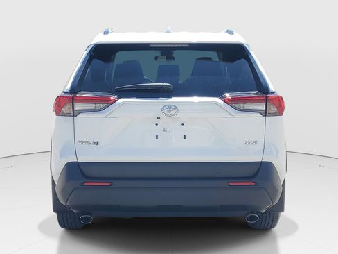 Certified 2025 Toyota RAV4 XLE FWD image 4
